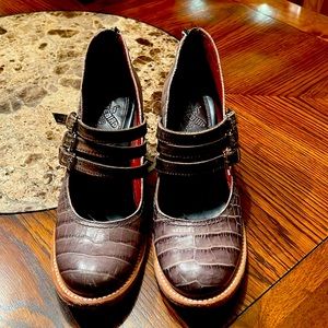 FREEBIRD by Steven / Ramsay. Stone Croco Size 8